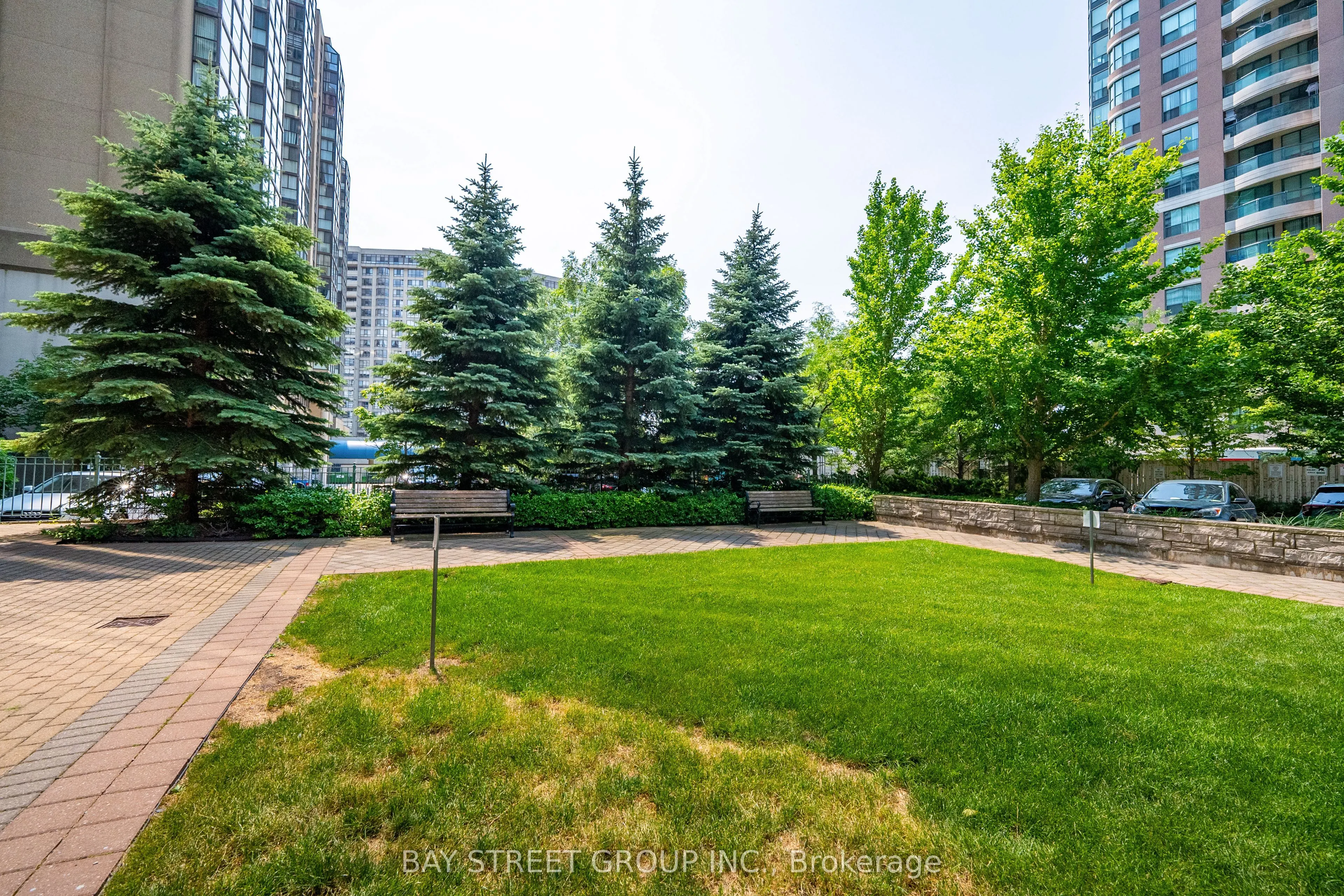 5500 Yonge Street, #1905
