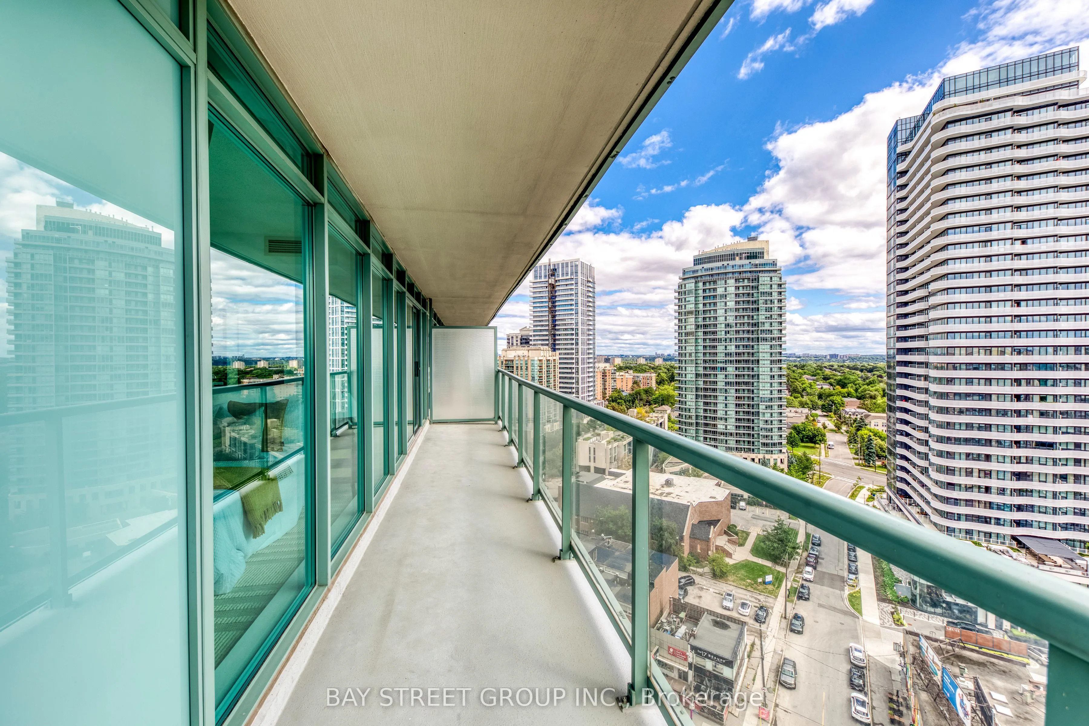 5500 Yonge Street, #1905