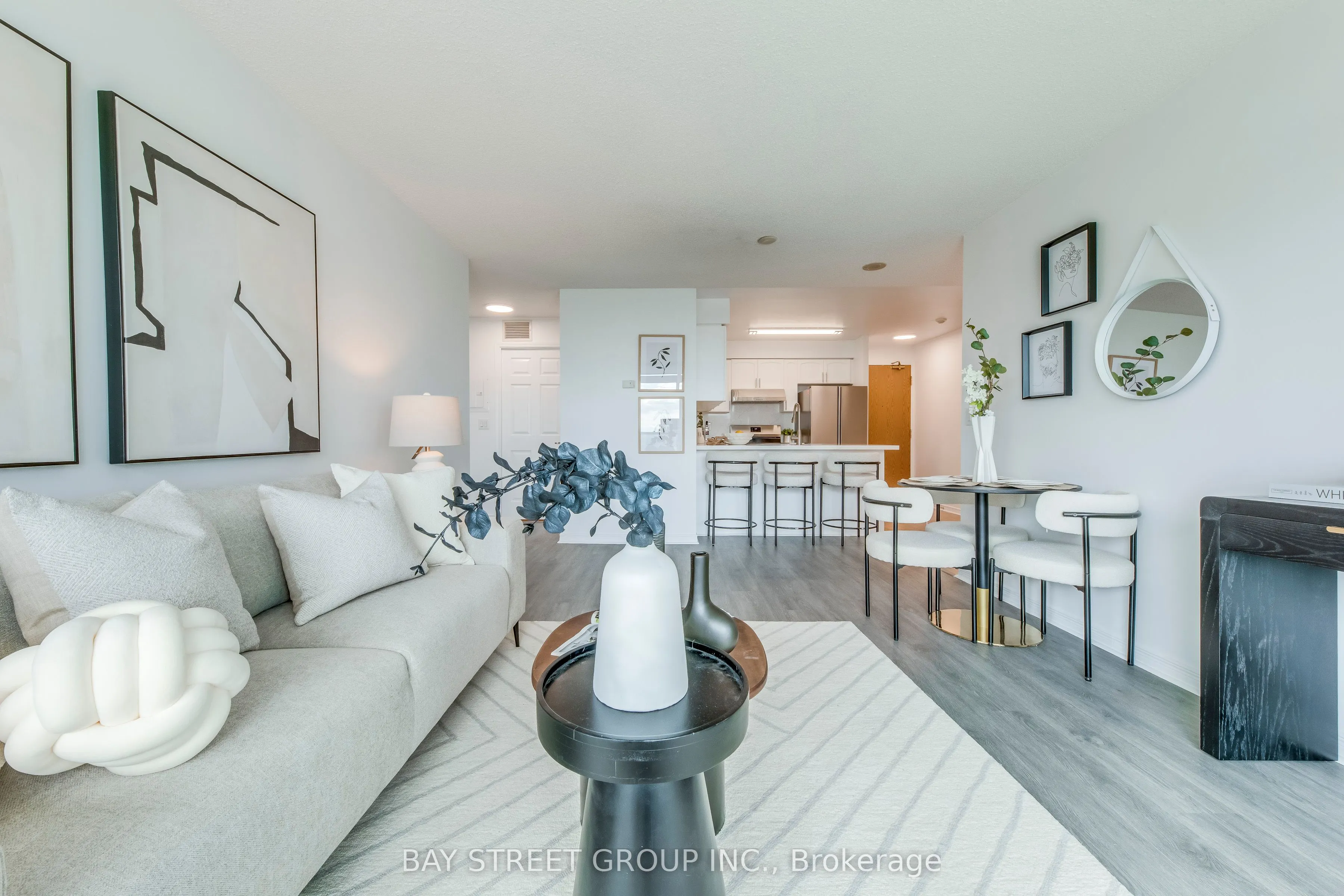 5500 Yonge Street, #1905
