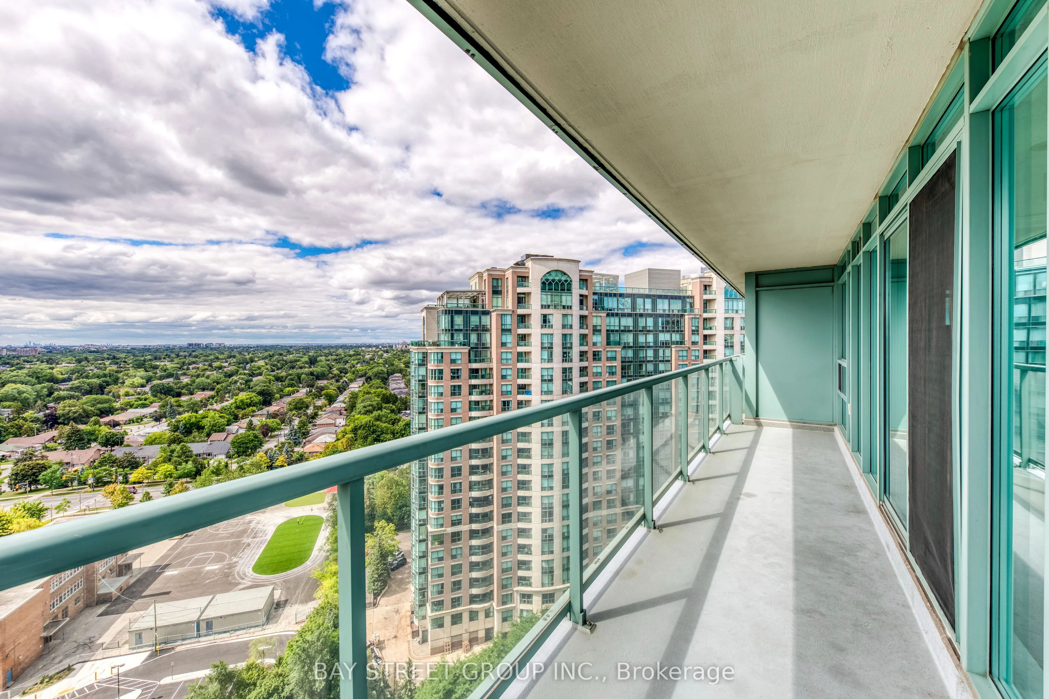 5500 Yonge Street, #1905