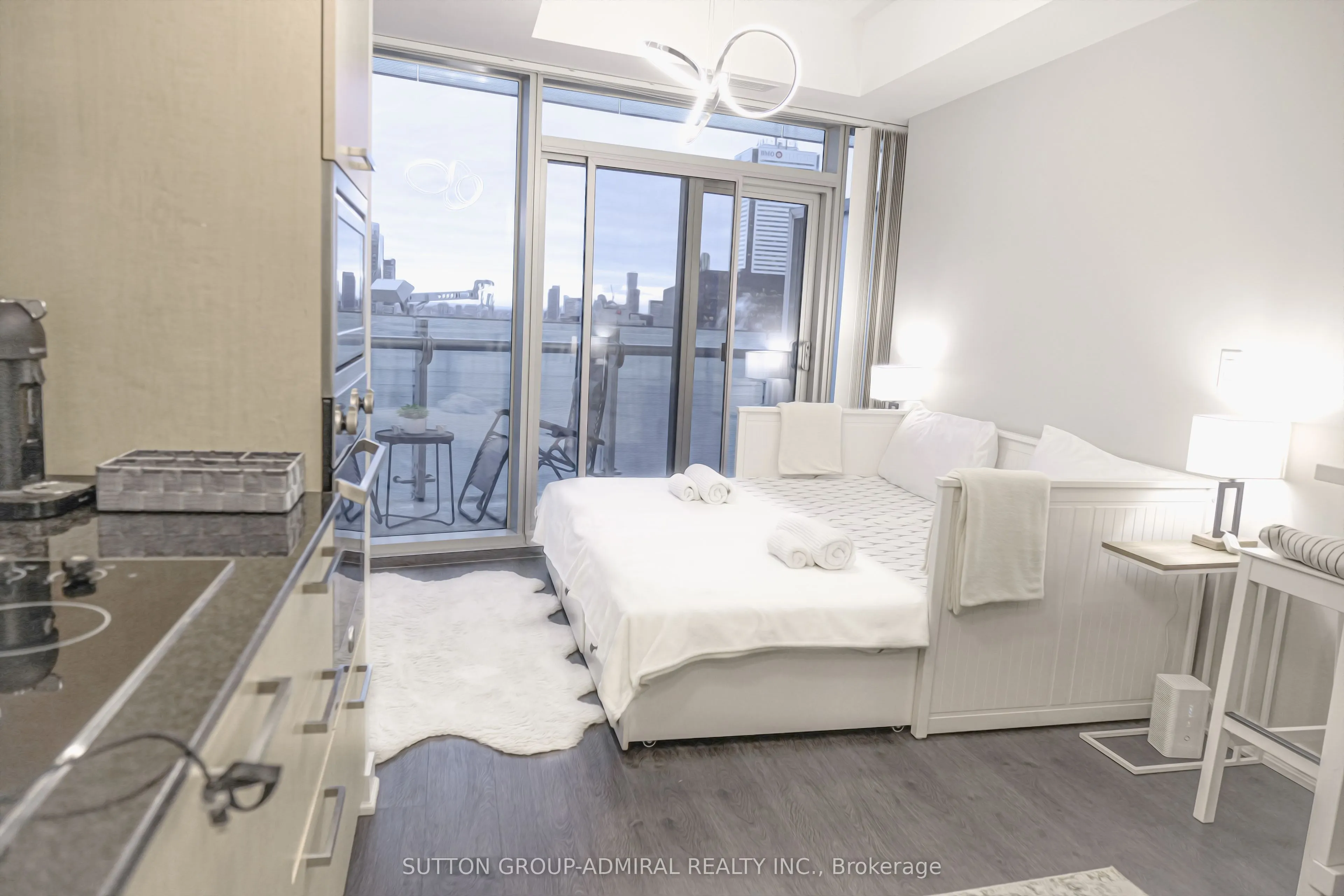 12 York Street, #4908