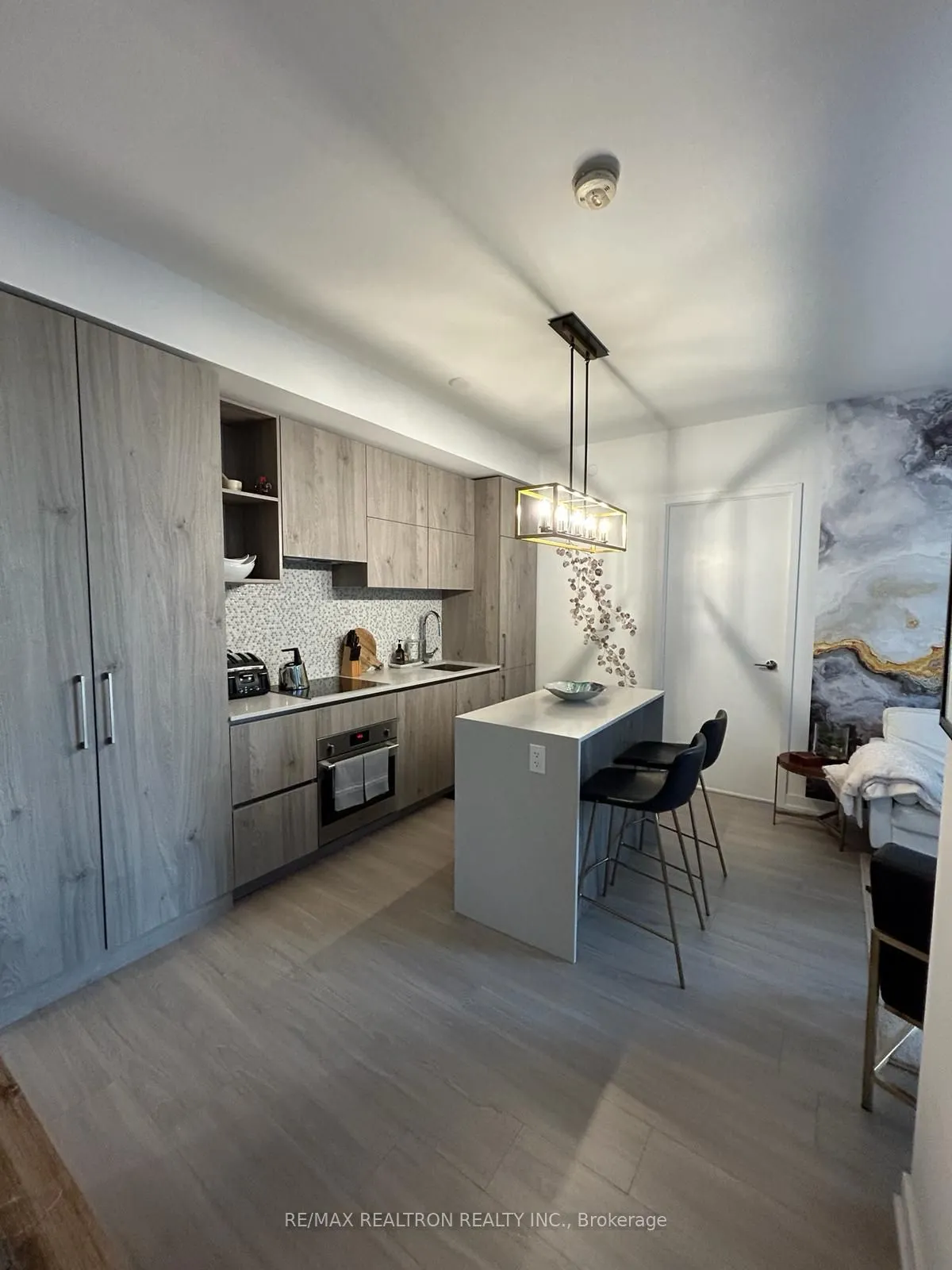 1 Yorkville Avenue, #2702