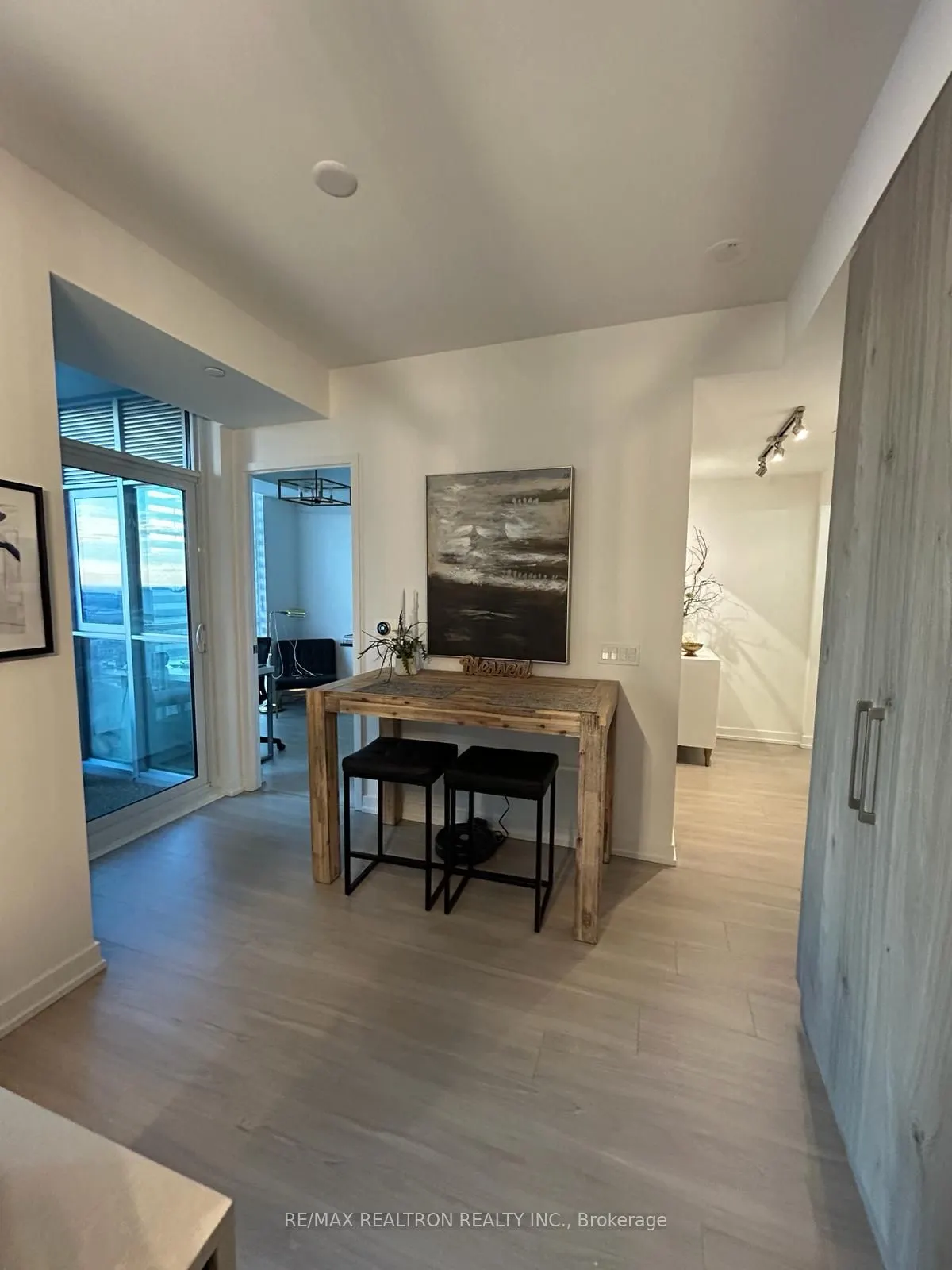 1 Yorkville Avenue, #2702
