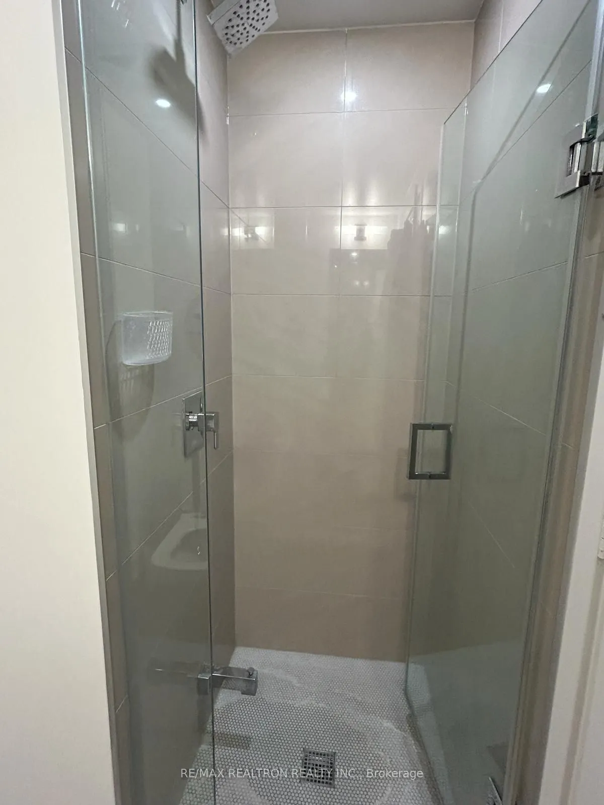 1 Yorkville Avenue, #2702