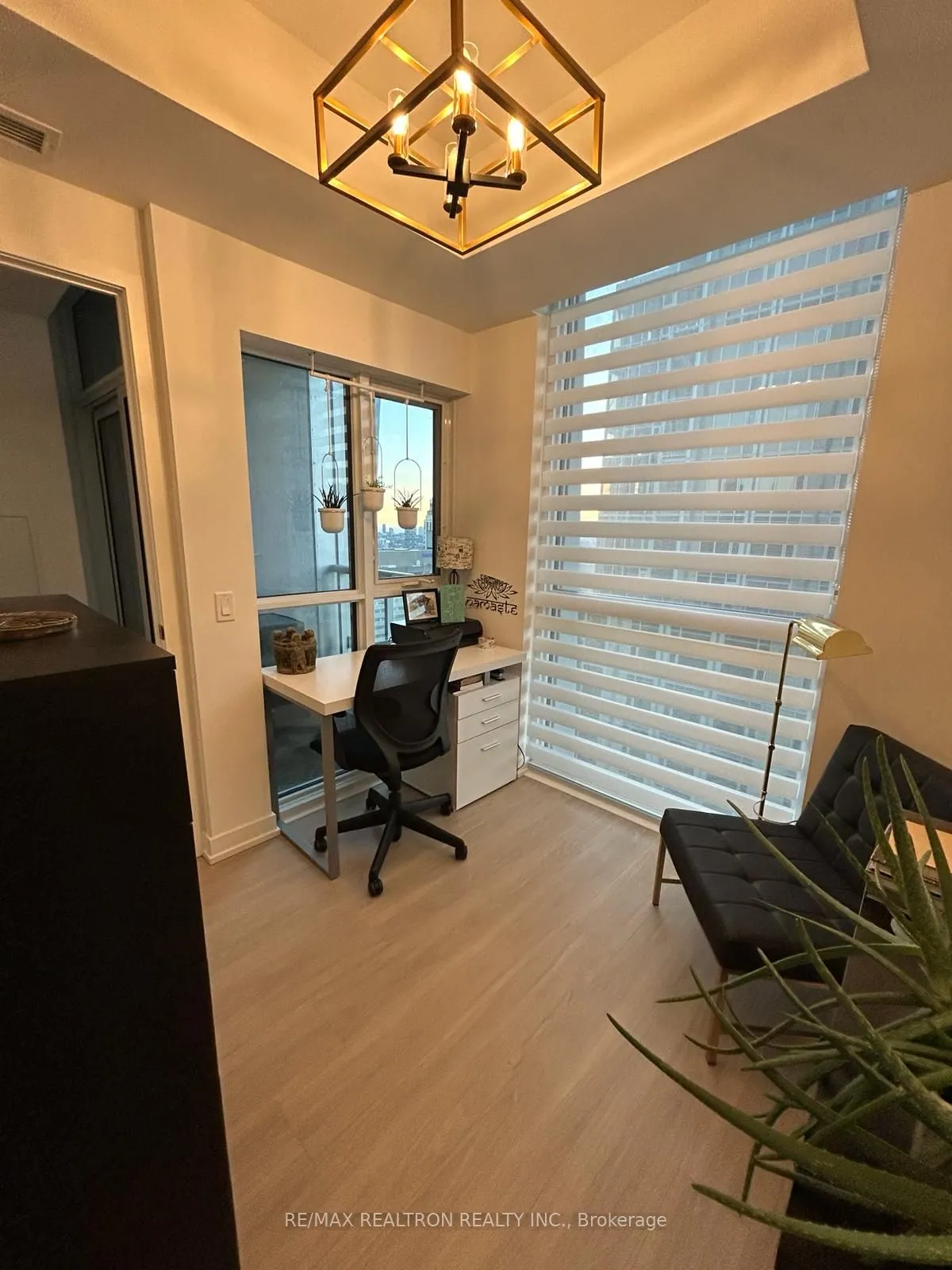 1 Yorkville Avenue, #2702