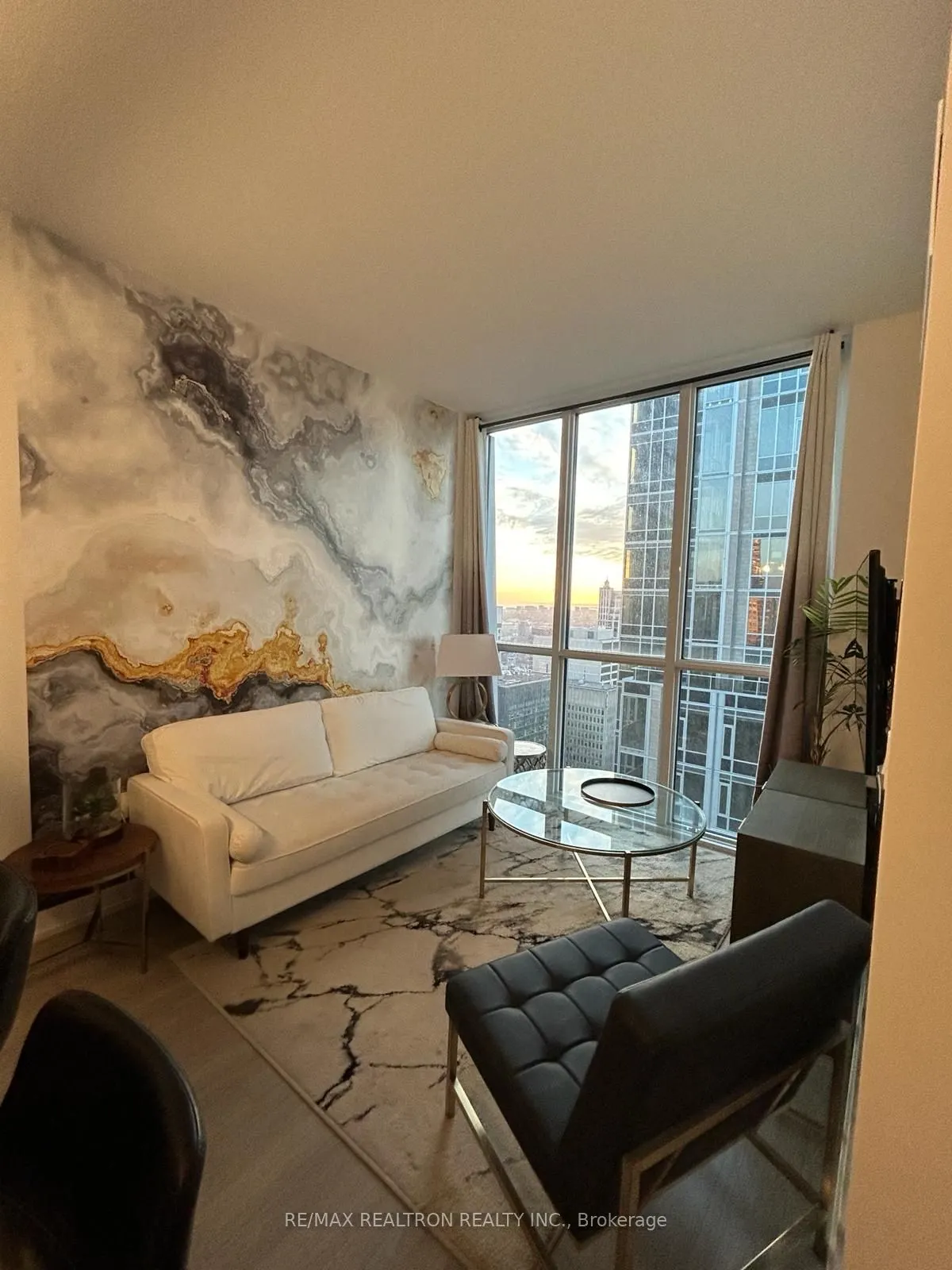 1 Yorkville Avenue, #2702