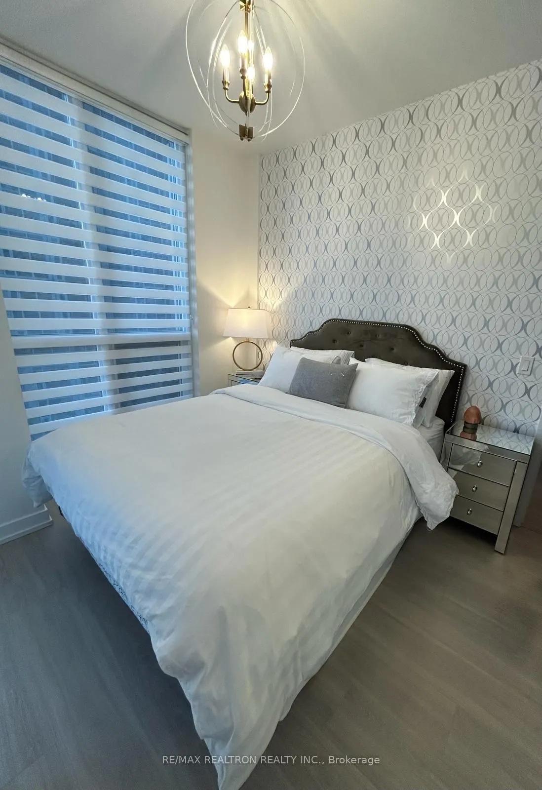1 Yorkville Avenue, #2702