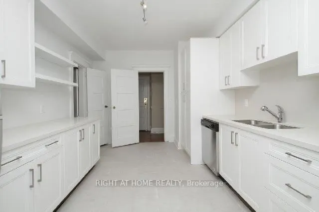 31 Oriole Parkway, #2nd Flr