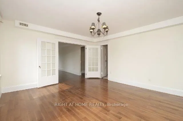 31 Oriole Parkway, #2nd Flr