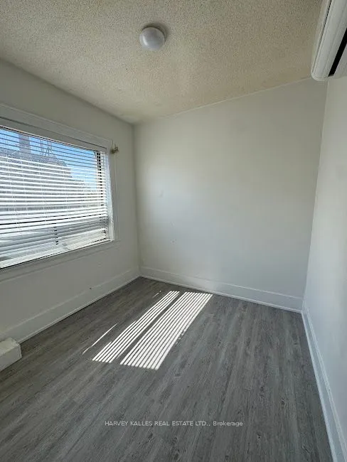 930 St. Clair Avenue, #201