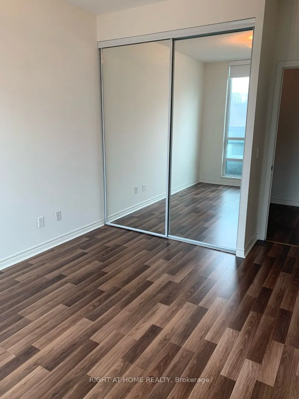 25 Lower Simcoe Street, #210