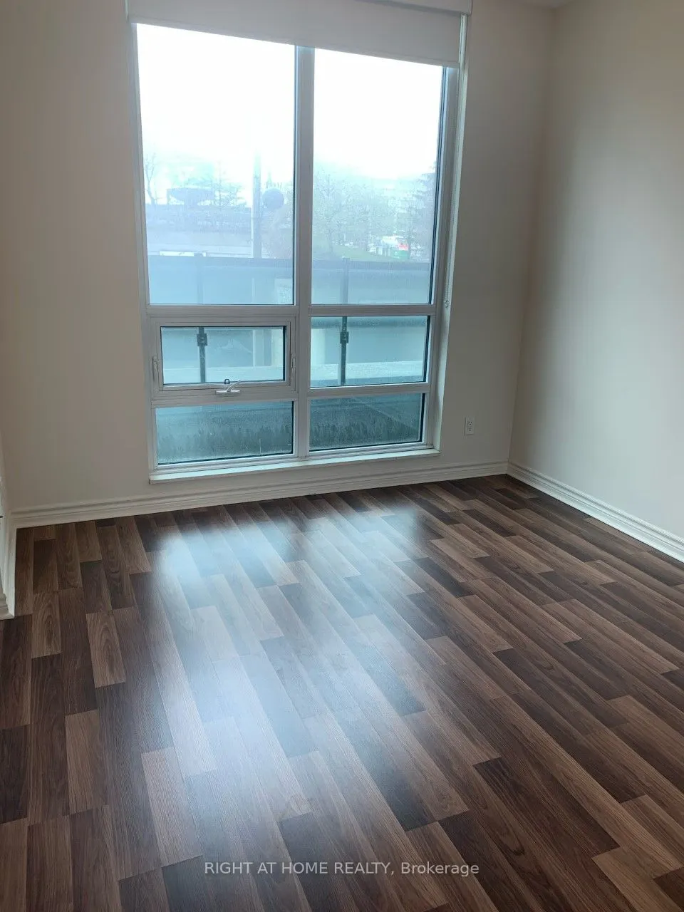 25 Lower Simcoe Street, #210