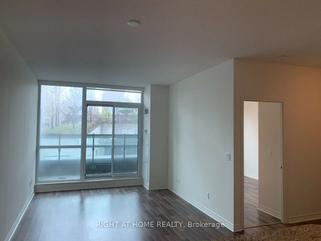 25 Lower Simcoe Street, #210