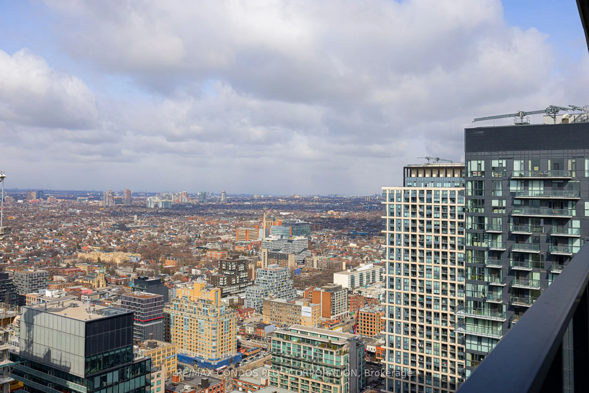 125 Blue Jays Way, #5303