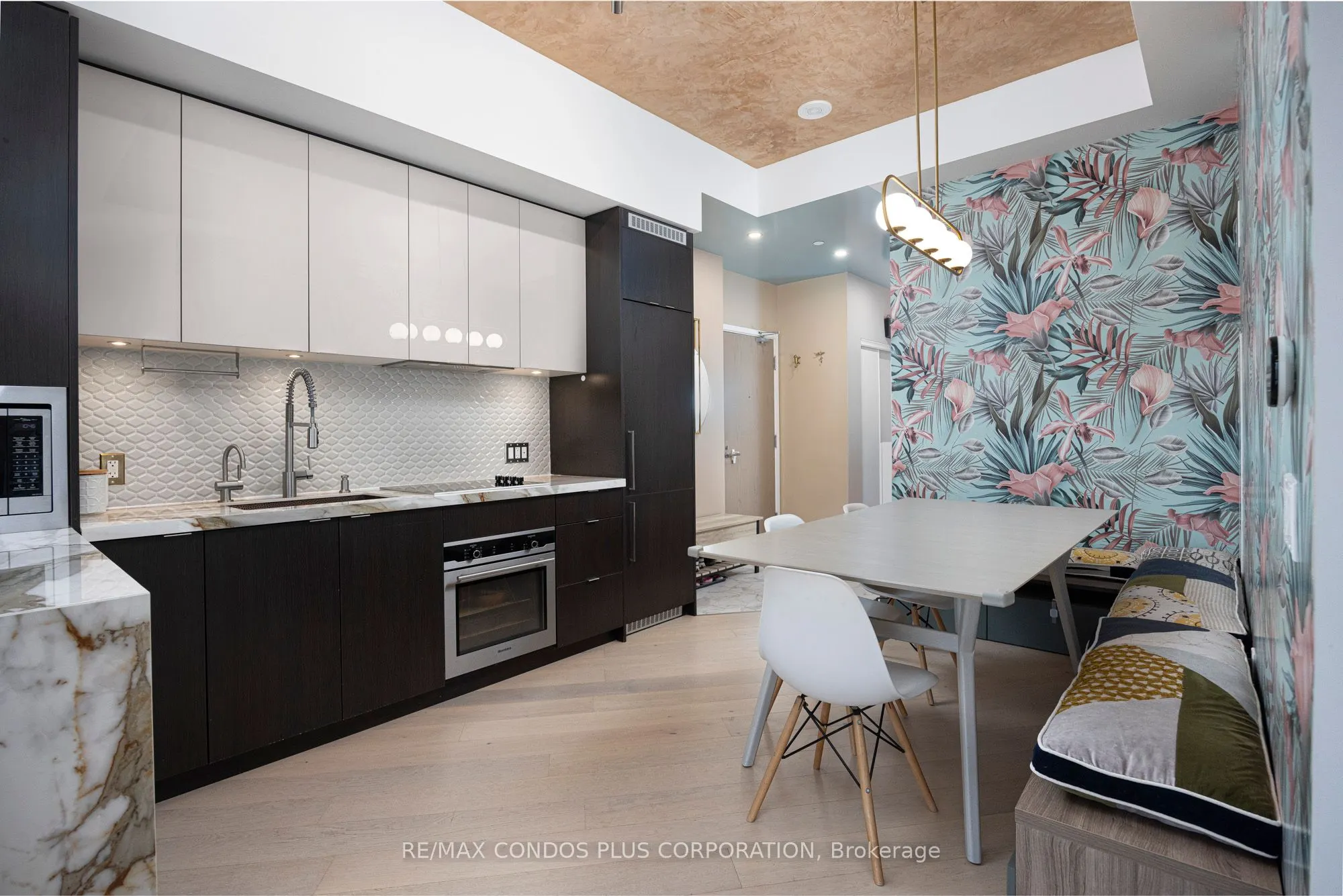 125 Blue Jays Way, #5303