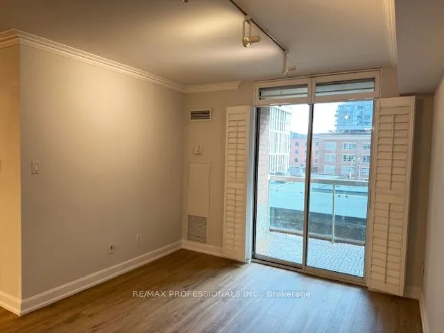 323 Richmond Street, #307