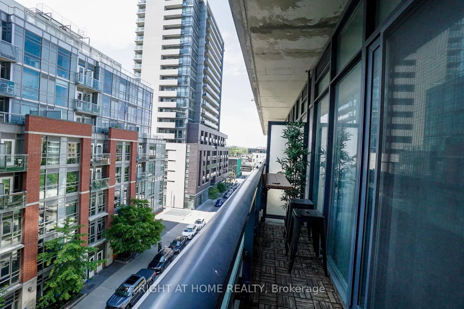 36 Lisgar Street, #601W