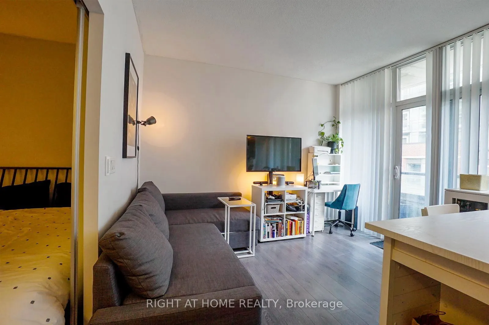 36 Lisgar Street, #601W