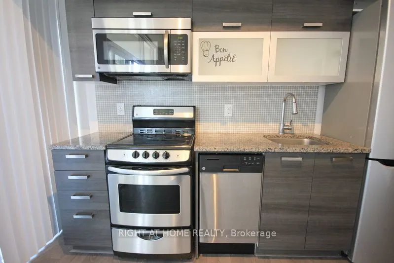36 Lisgar Street, #601W