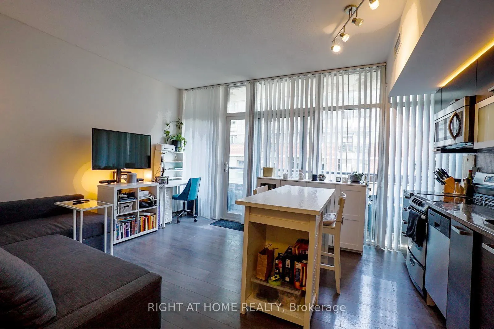 36 Lisgar Street, #601W