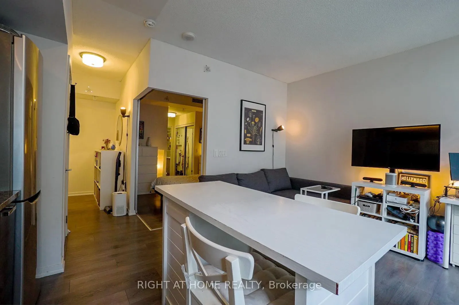 36 Lisgar Street, #601W
