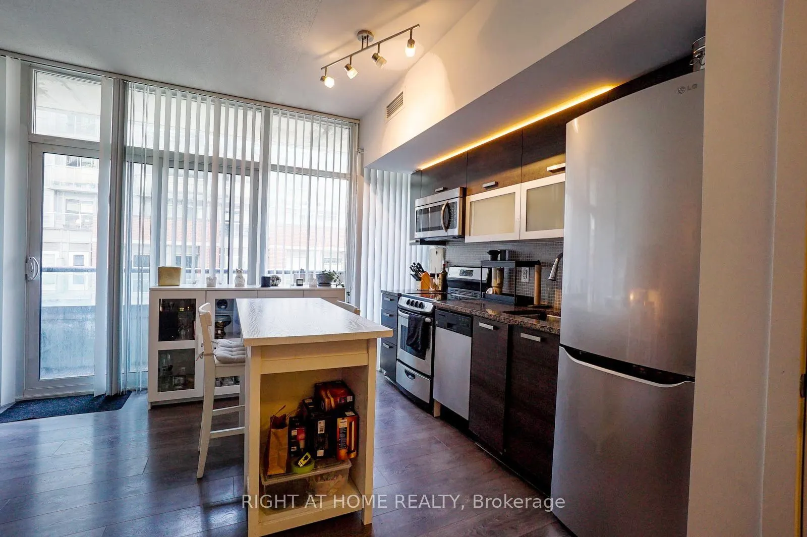 36 Lisgar Street, #601W