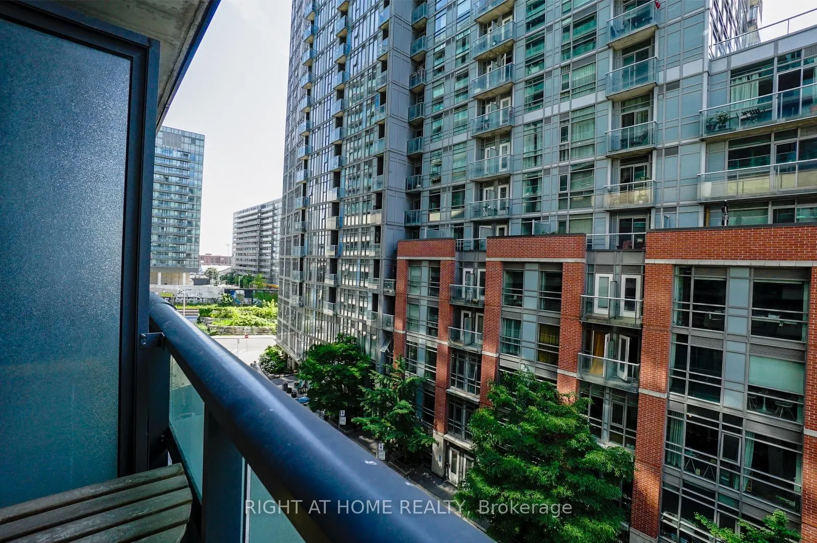 36 Lisgar Street, #601W
