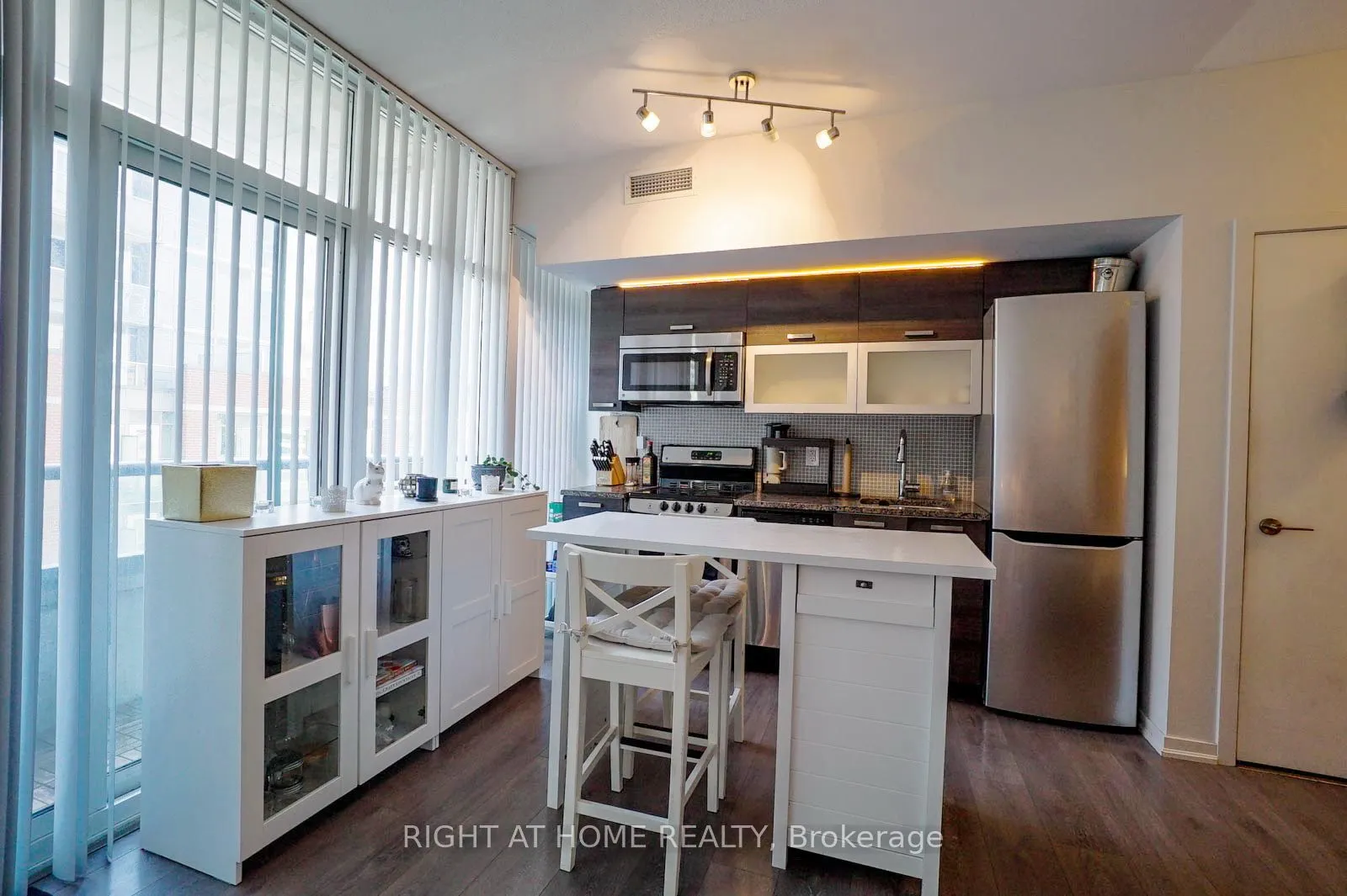 36 Lisgar Street, #601W