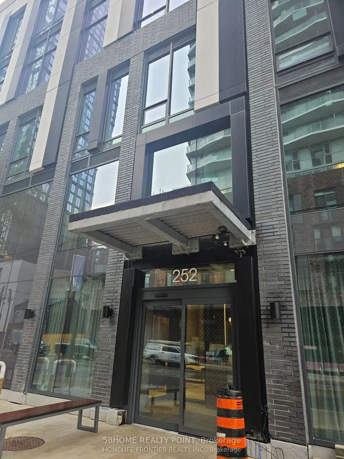 252 Church Street, #Ph00