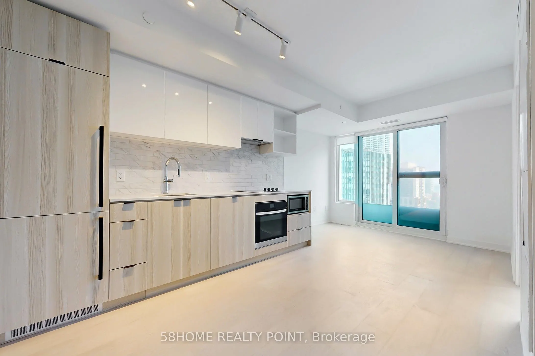 252 Church Street, #Ph00