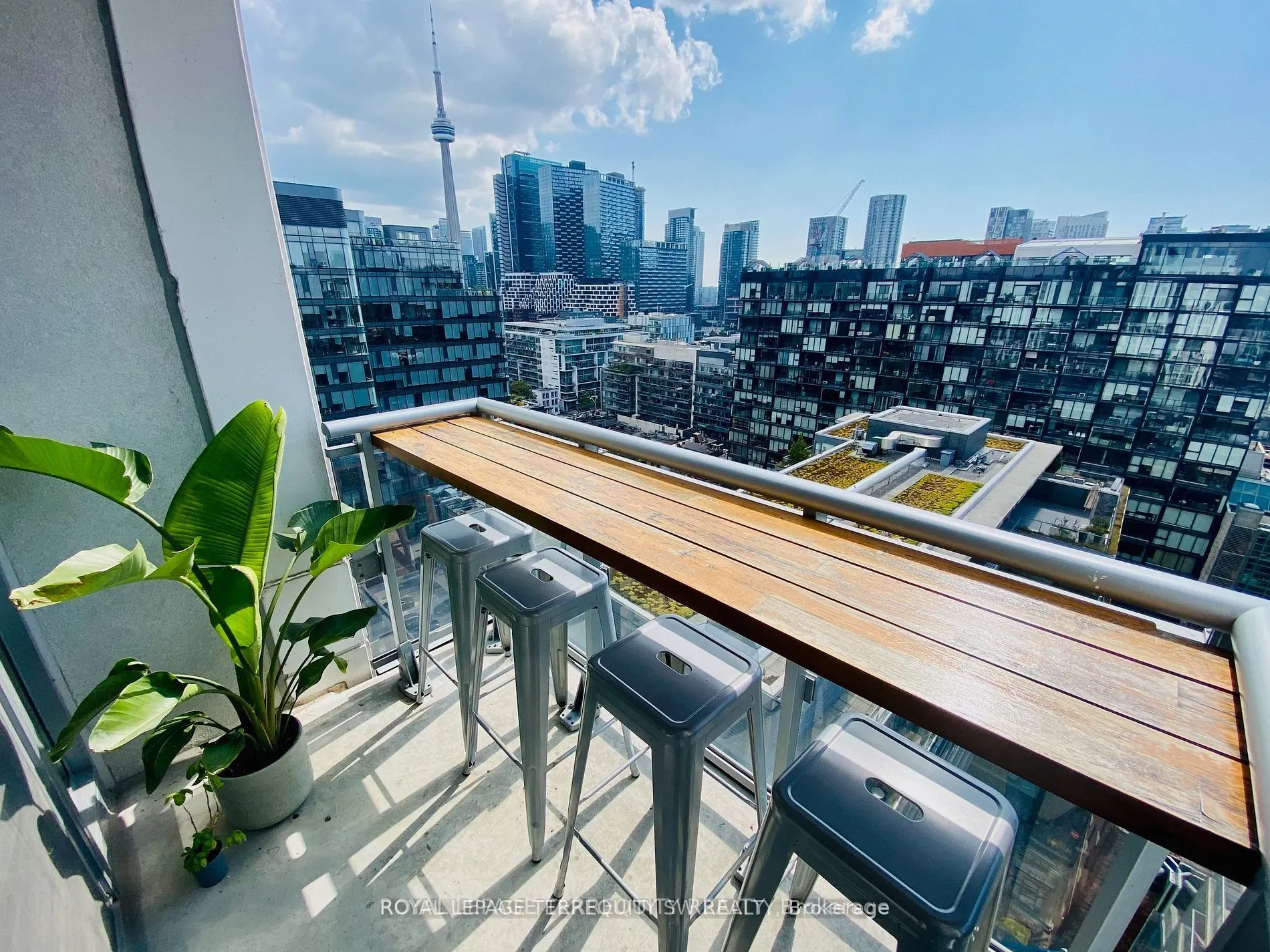 525 Adelaide Street W, #Lph28