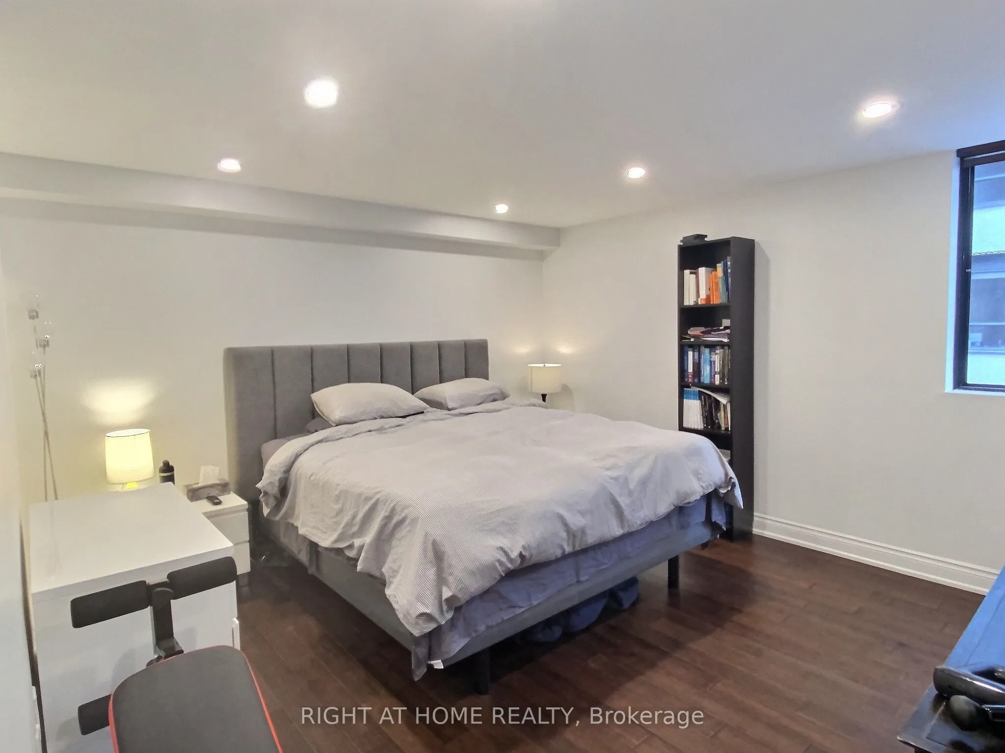 192 Jarvis Street, #1004