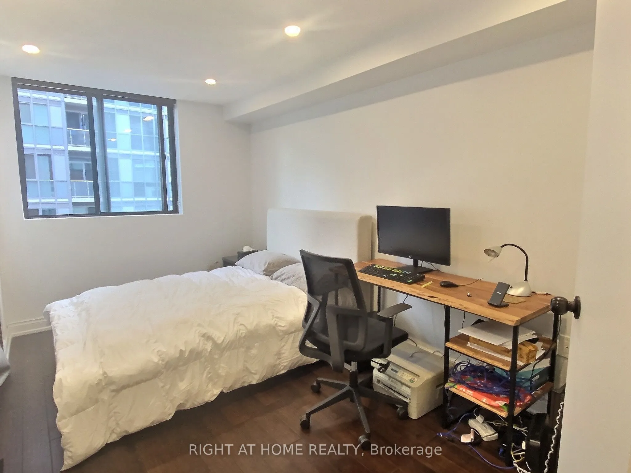 192 Jarvis Street, #1004