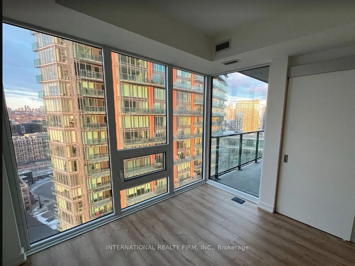 135 East Liberty Street, #1906