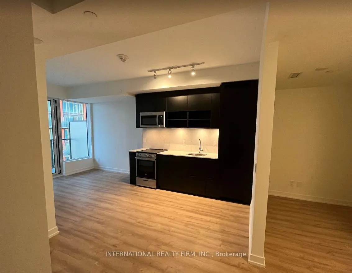 135 East Liberty Street, #1906