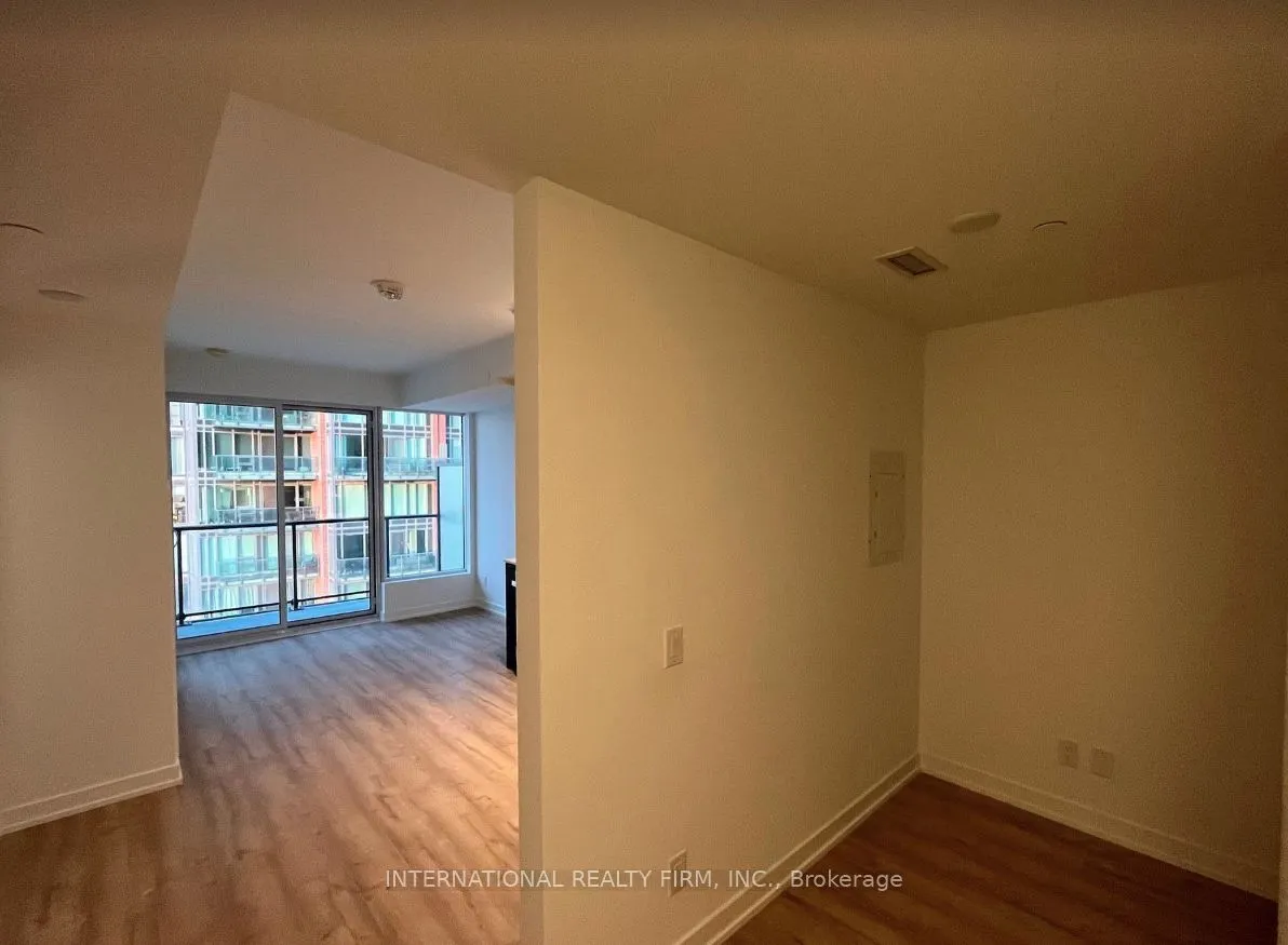 135 East Liberty Street, #1906