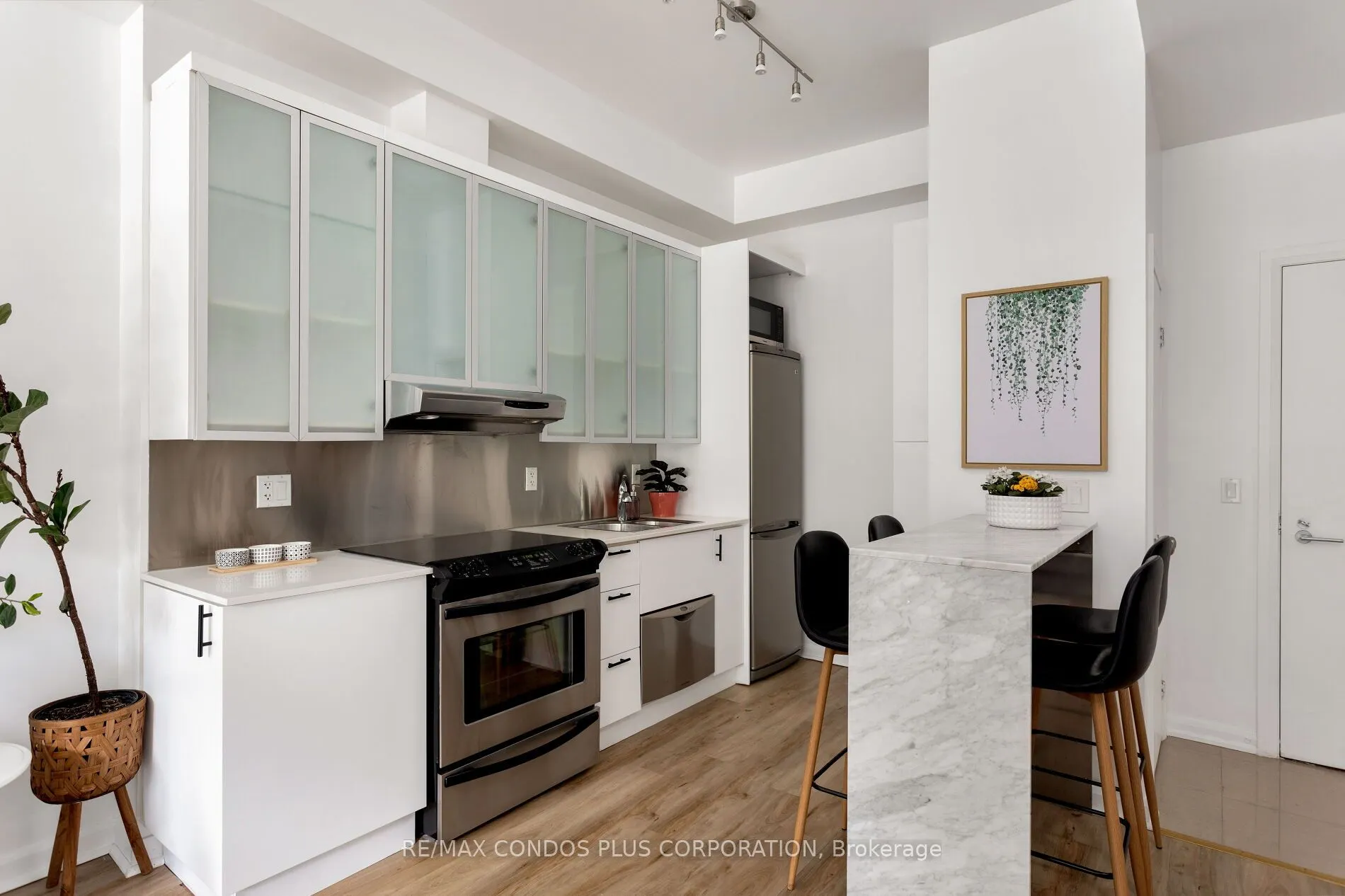 111 Elizabeth Street, #101