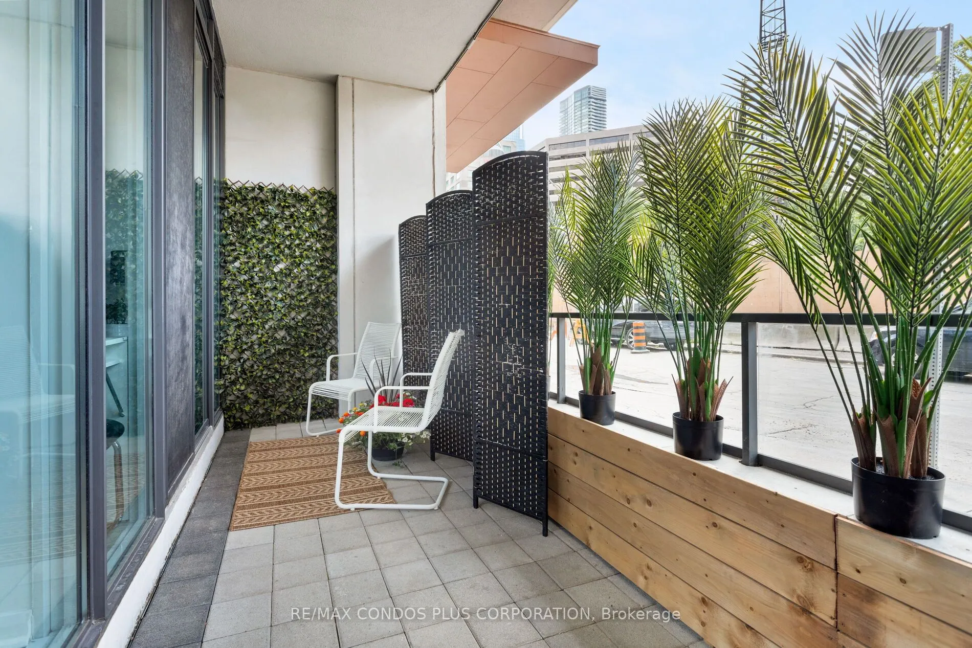 111 Elizabeth Street, #101