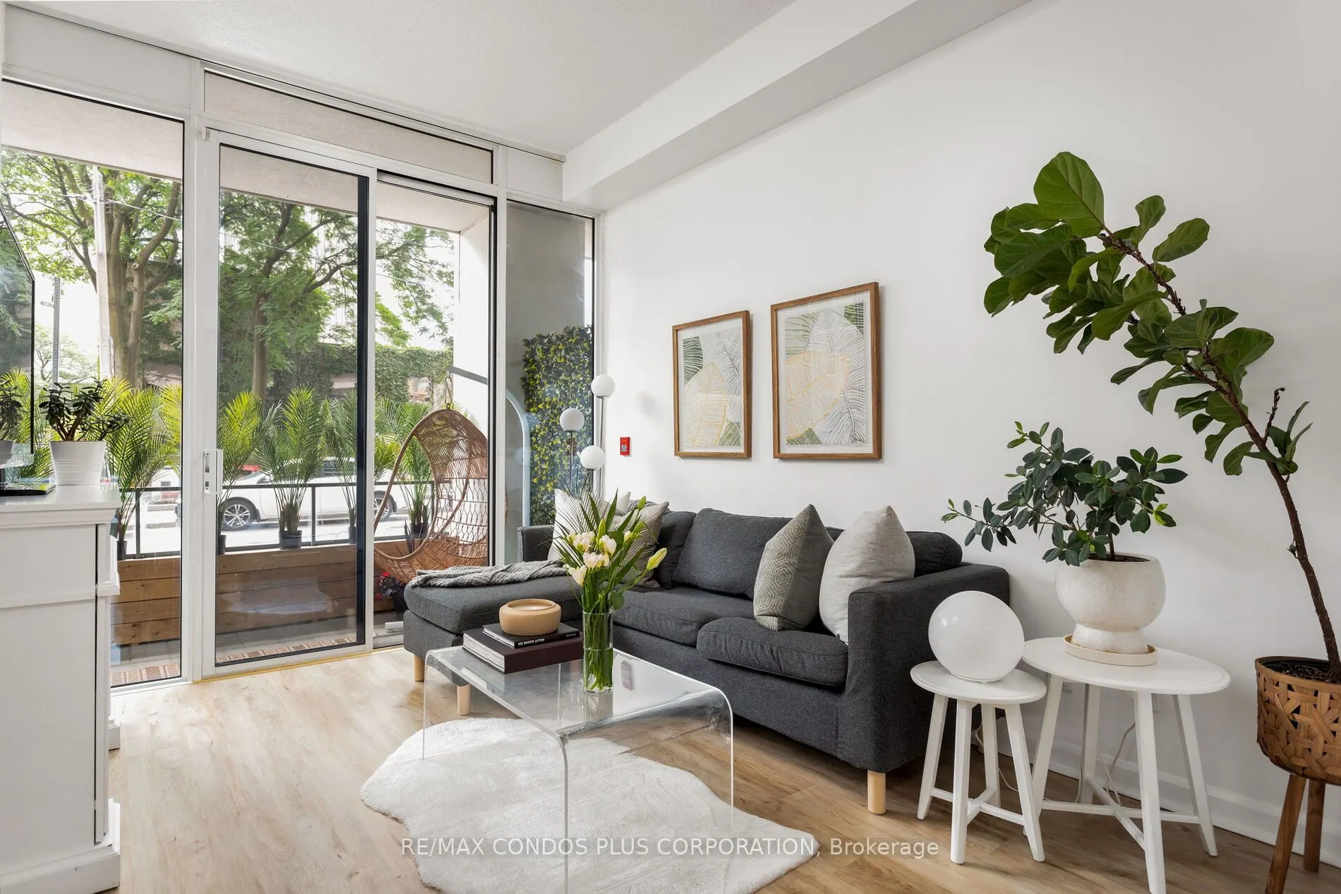 111 Elizabeth Street, #101