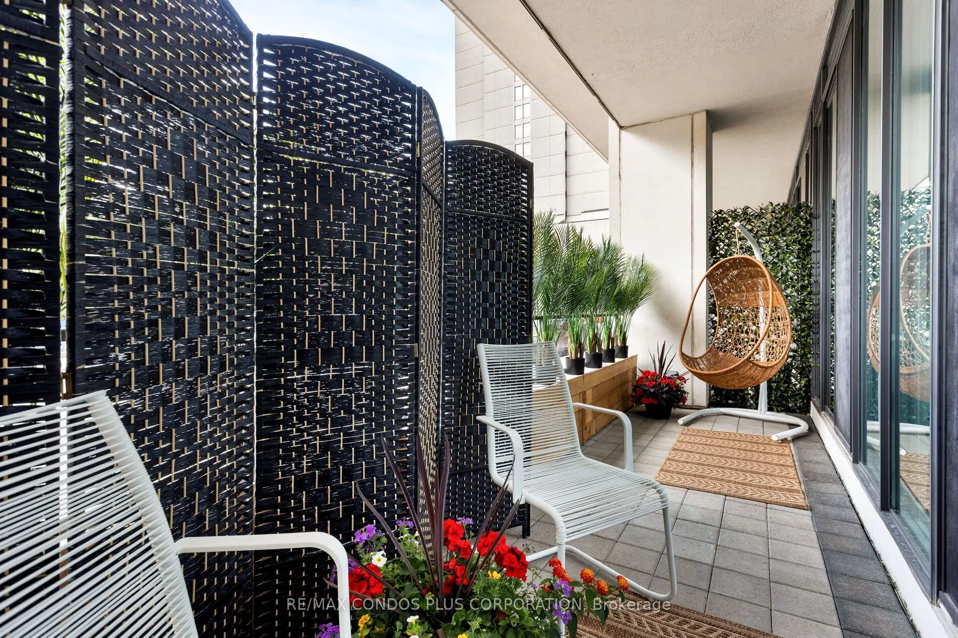 111 Elizabeth Street, #101