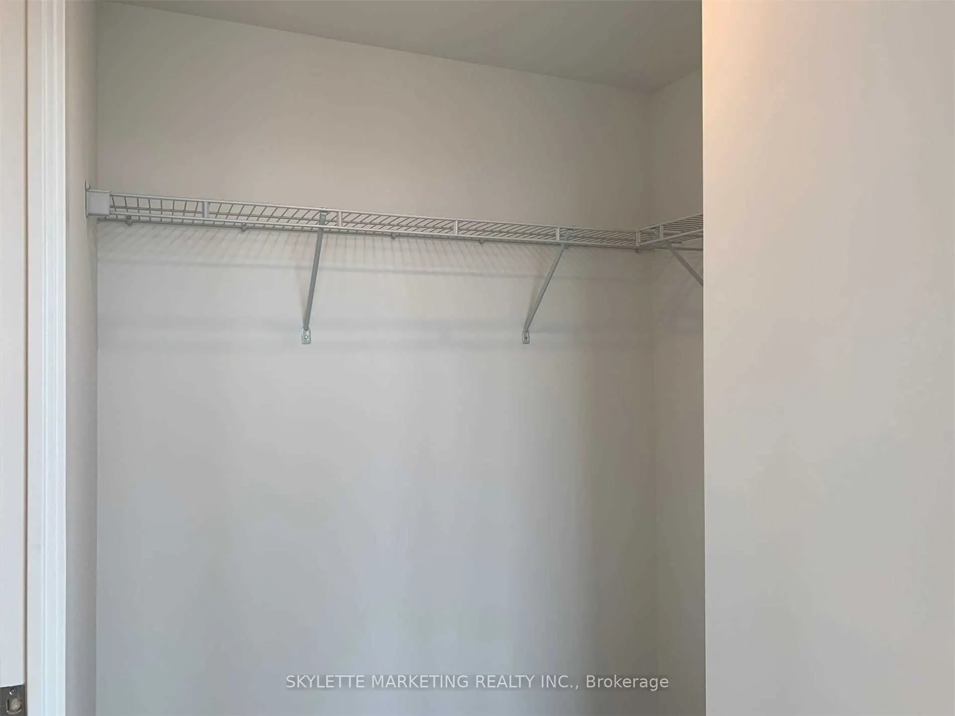 25 Richmond Street E, #2716