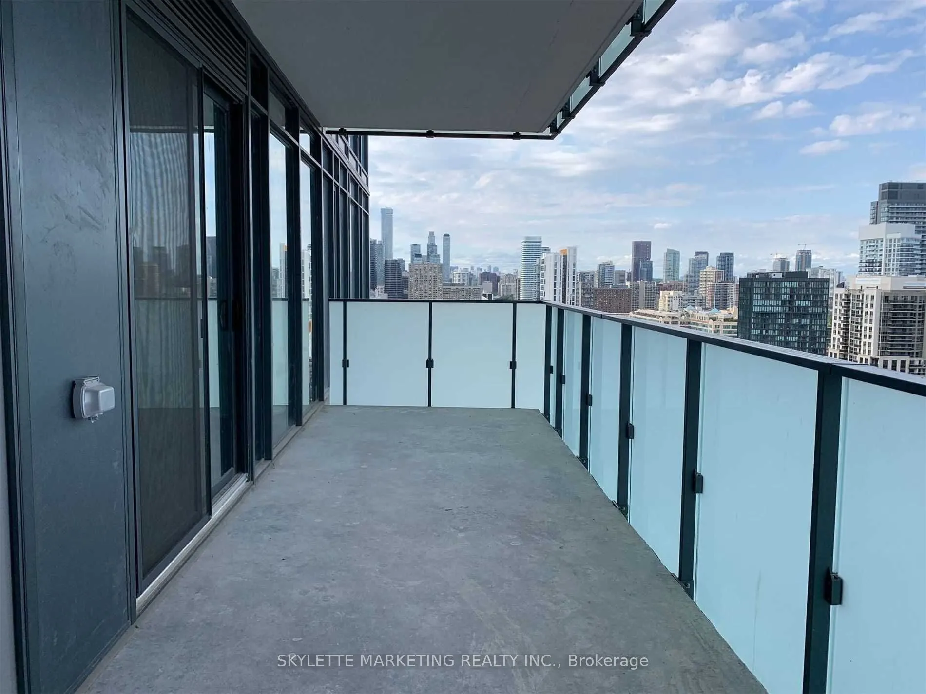 25 Richmond Street E, #2716