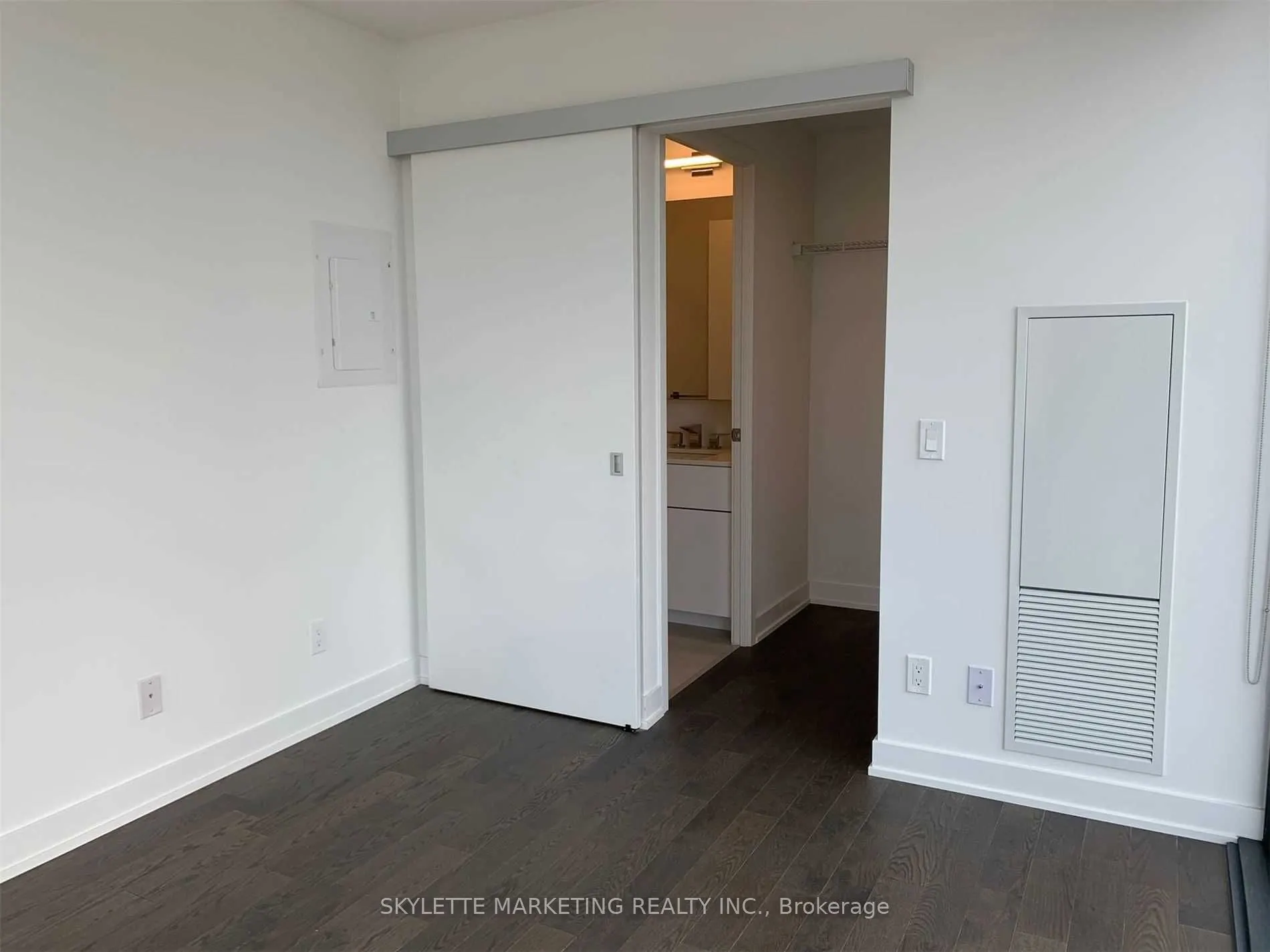 25 Richmond Street E, #2716