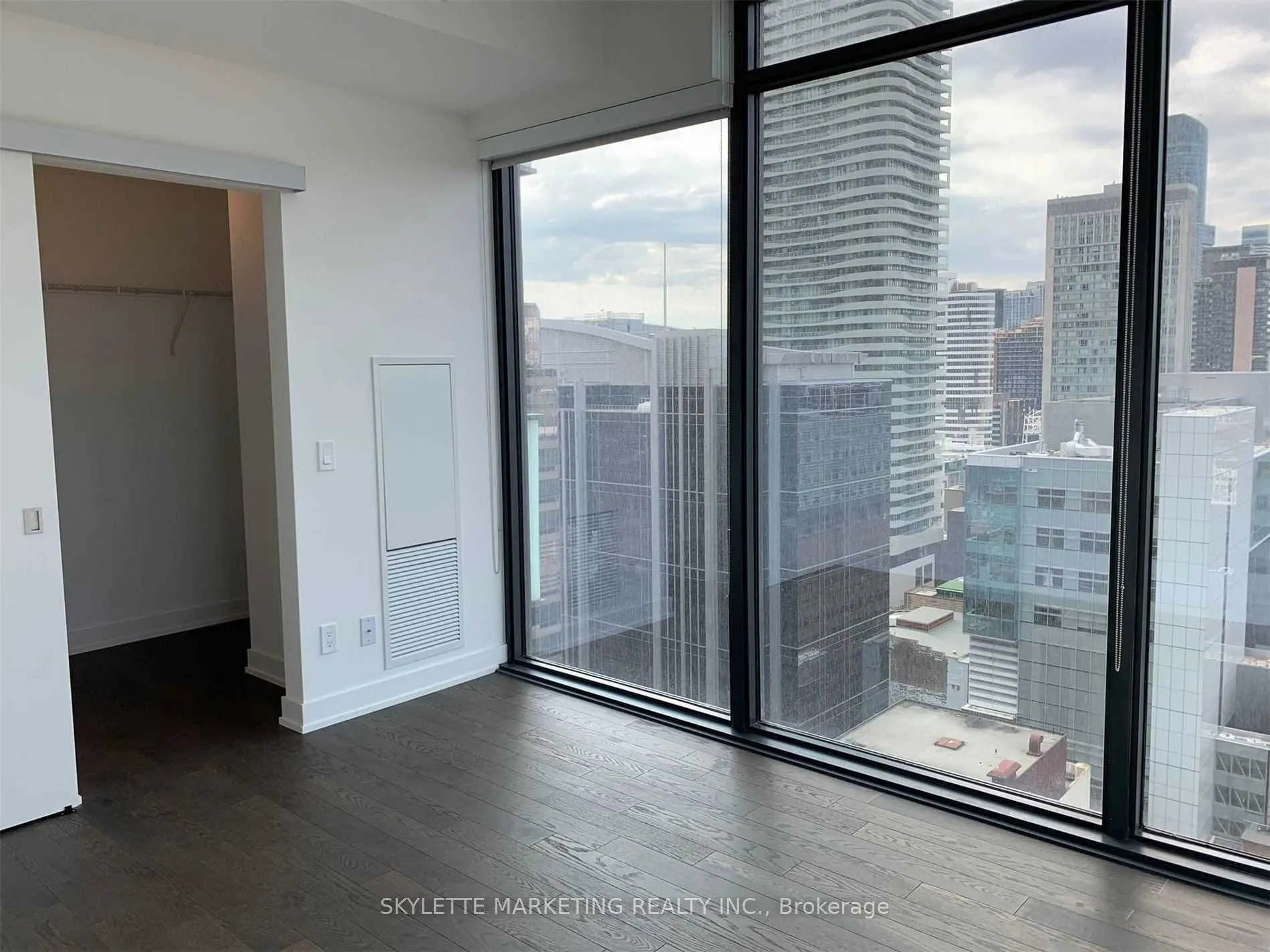 25 Richmond Street E, #2716