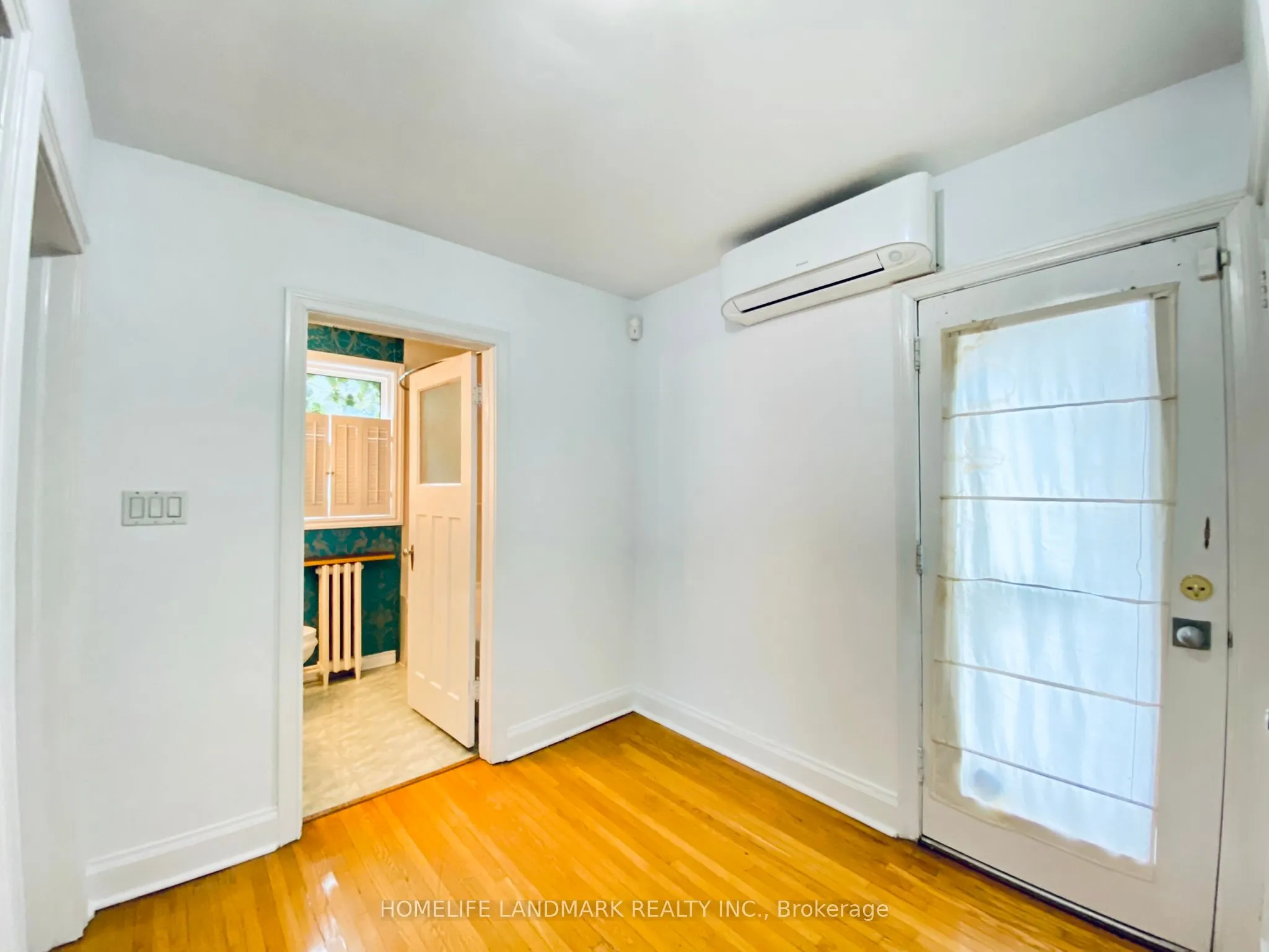 256 Oriole Parkway, #Upper