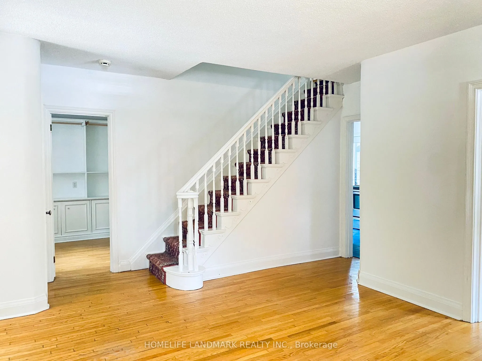 256 Oriole Parkway, #Upper