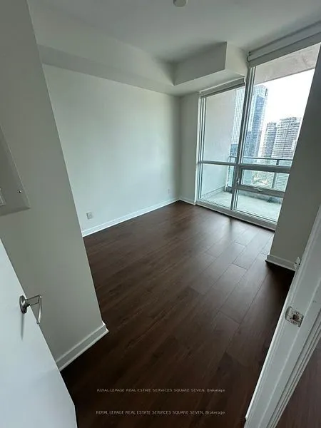 33 Bay Street, #3013