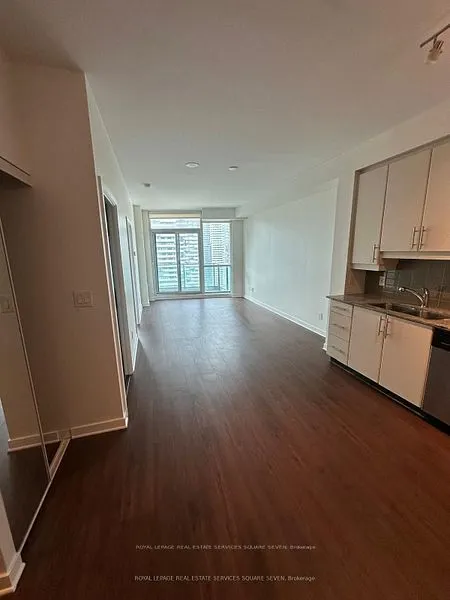 33 Bay Street, #3013