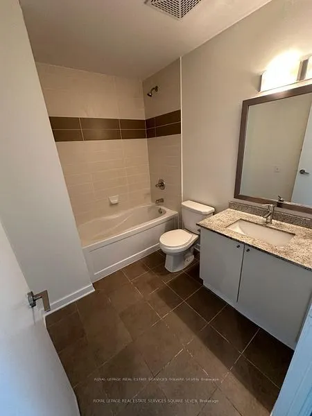 33 Bay Street, #3013