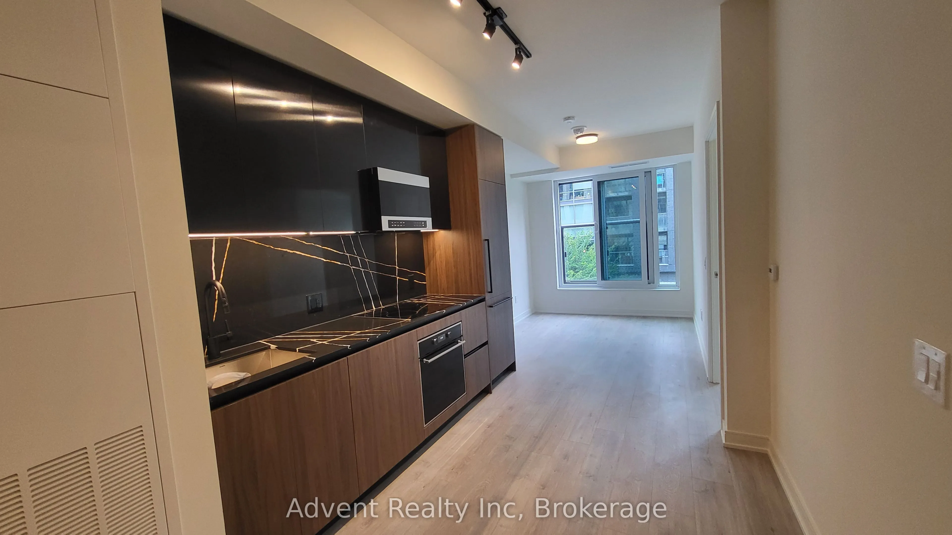 425 Front Street E, #311